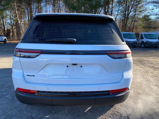 new 2025 Jeep Grand Cherokee car, priced at $47,580