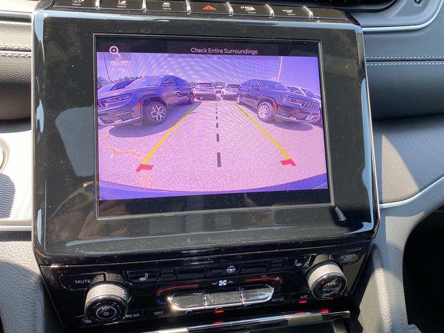 new 2025 Jeep Grand Cherokee car, priced at $46,125