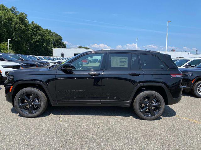 new 2025 Jeep Grand Cherokee car, priced at $46,125