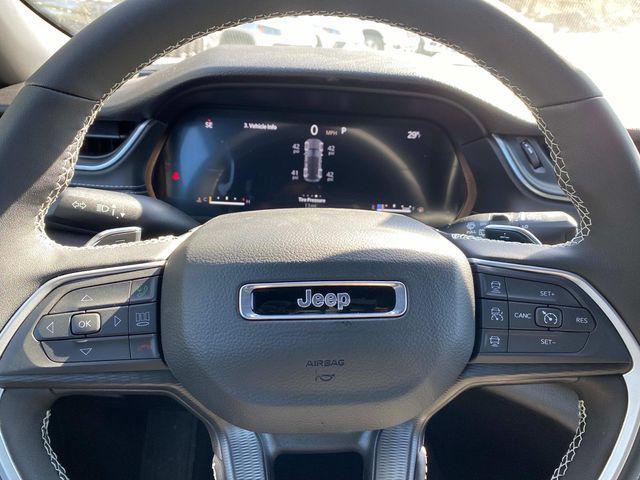 new 2025 Jeep Grand Cherokee car, priced at $43,220