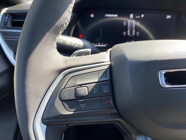 new 2025 Jeep Grand Cherokee car, priced at $43,220