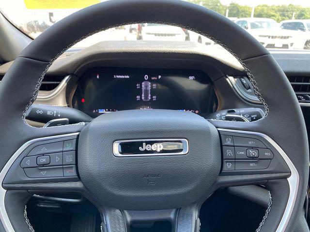 new 2025 Jeep Grand Cherokee car, priced at $46,125