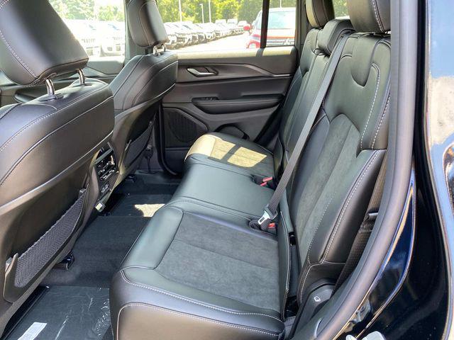 new 2025 Jeep Grand Cherokee car, priced at $46,125