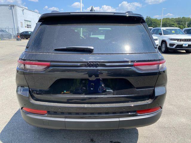 new 2025 Jeep Grand Cherokee car, priced at $46,125