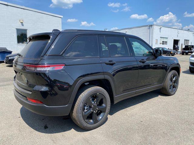 new 2025 Jeep Grand Cherokee car, priced at $46,125