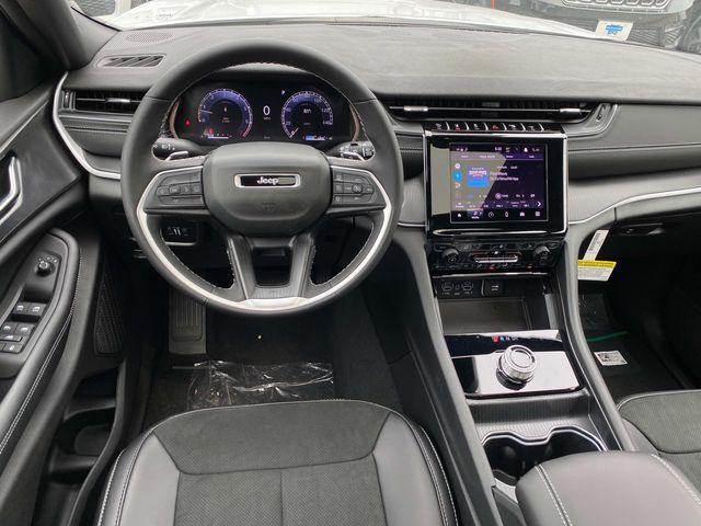 new 2025 Jeep Grand Cherokee car, priced at $45,530
