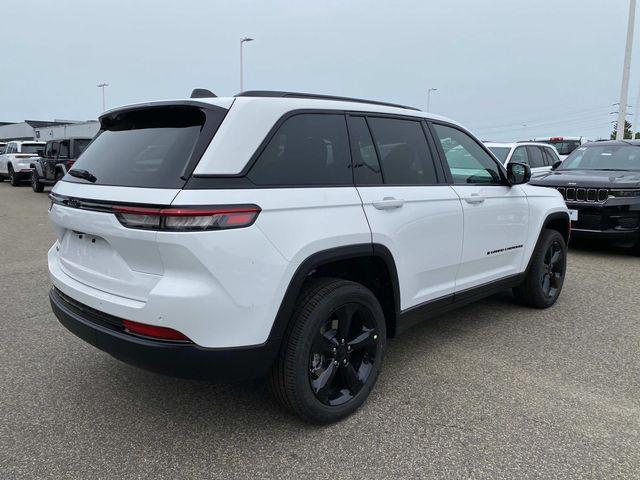 new 2025 Jeep Grand Cherokee car, priced at $45,530