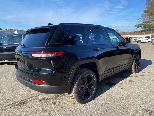 new 2025 Jeep Grand Cherokee car, priced at $48,175