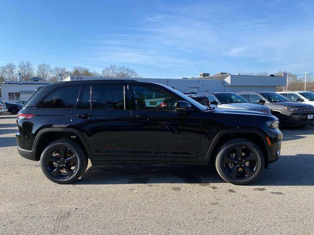 new 2025 Jeep Grand Cherokee car, priced at $48,175