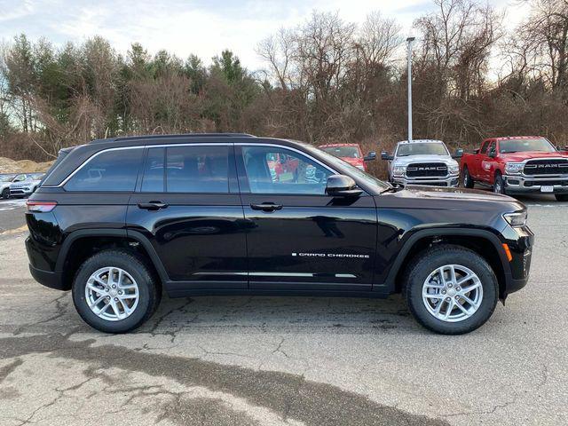 new 2025 Jeep Grand Cherokee car, priced at $43,970