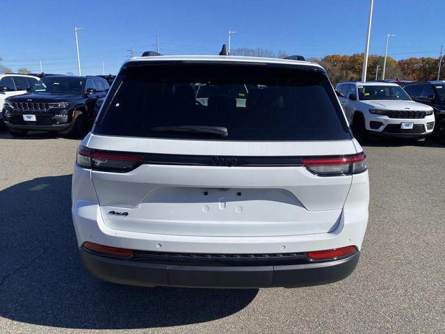 new 2025 Jeep Grand Cherokee car, priced at $46,135