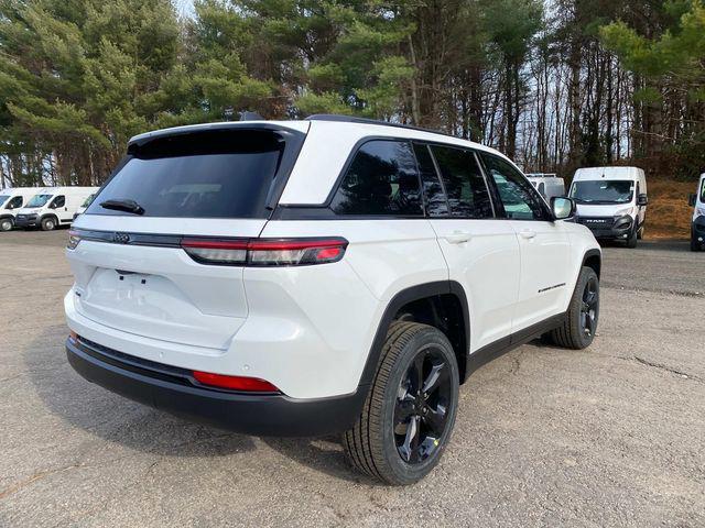 new 2025 Jeep Grand Cherokee car, priced at $47,580