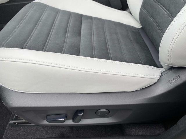 new 2025 Mitsubishi Outlander car, priced at $38,230