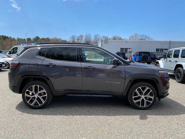 new 2024 Jeep Compass car, priced at $38,984