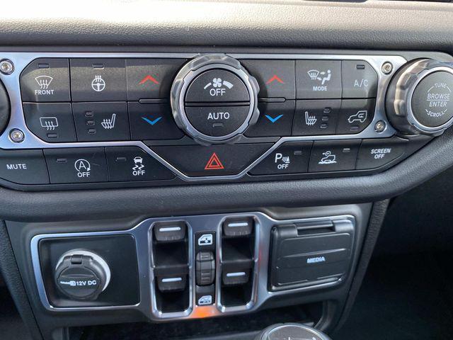 new 2025 Jeep Wrangler car, priced at $57,110