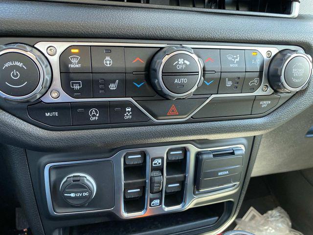 new 2025 Jeep Wrangler car, priced at $47,291