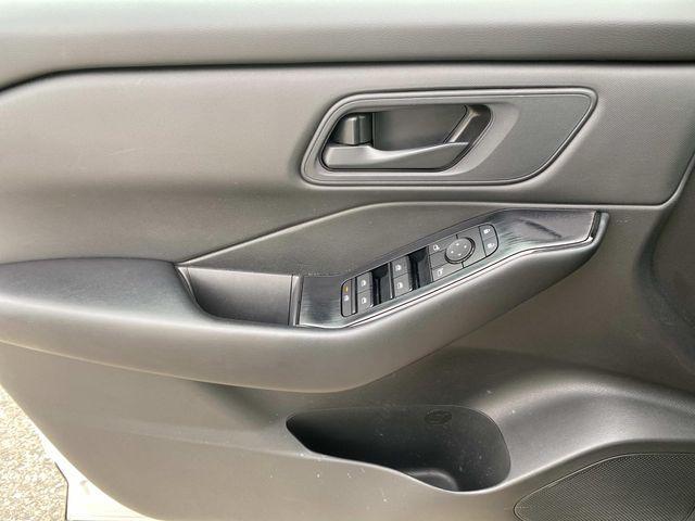 used 2024 Nissan Rogue car, priced at $22,254