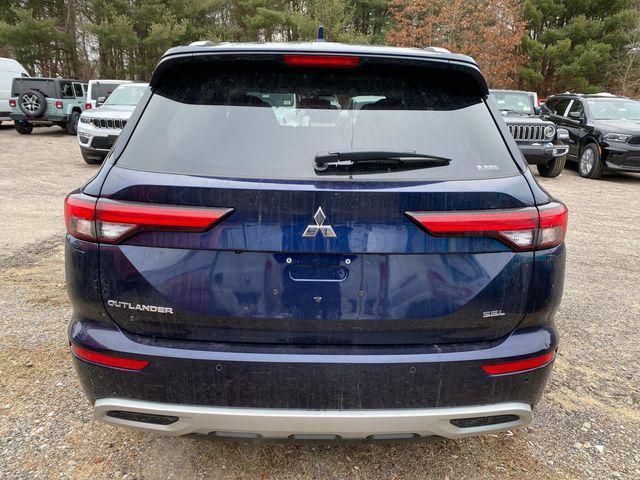 new 2024 Mitsubishi Outlander car, priced at $38,330