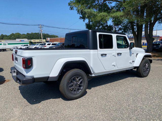 new 2025 Jeep Gladiator car, priced at $47,555