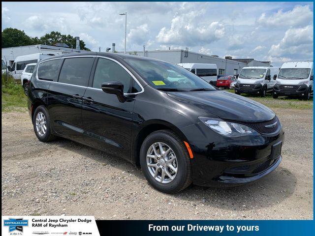 new 2025 Chrysler Voyager car, priced at $40,113