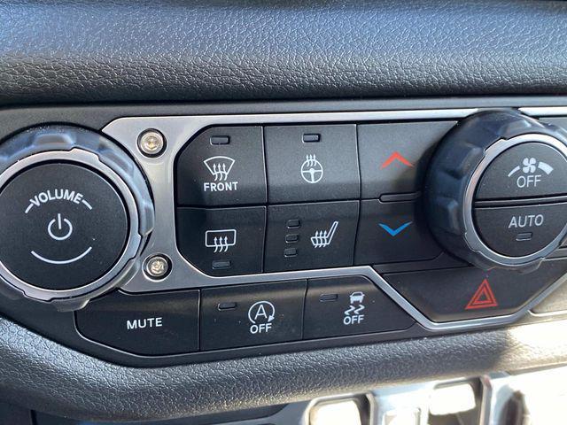 new 2025 Jeep Wrangler car, priced at $45,704