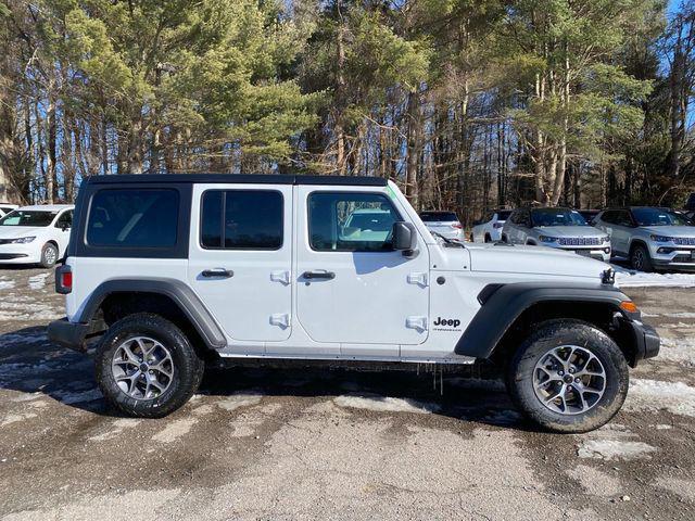new 2025 Jeep Wrangler car, priced at $46,704