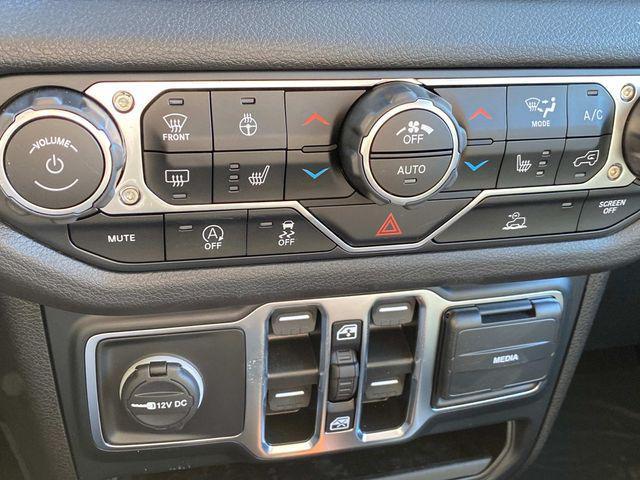 new 2025 Jeep Wrangler car, priced at $46,704
