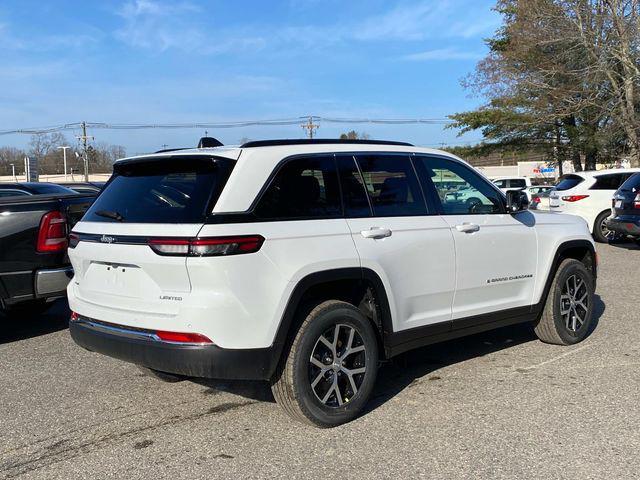 new 2025 Jeep Grand Cherokee car, priced at $49,215