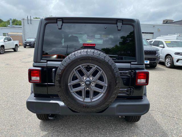 new 2025 Jeep Wrangler car, priced at $40,805