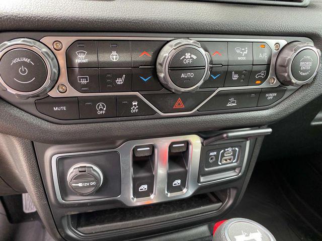 new 2025 Jeep Wrangler car, priced at $40,805