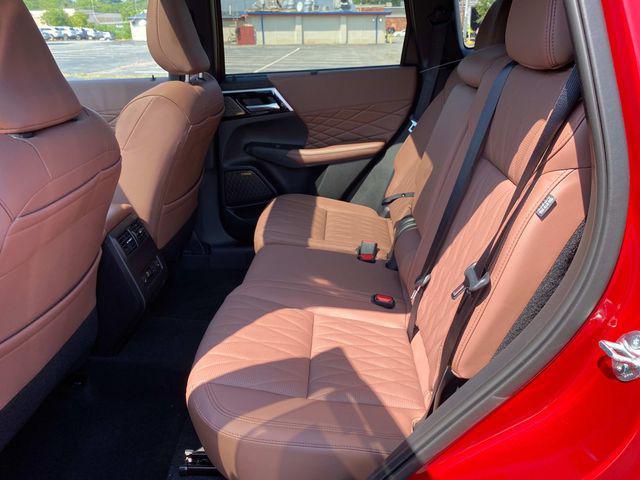 new 2025 Mitsubishi Outlander car, priced at $46,945