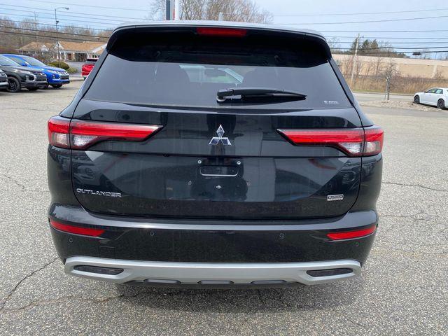 new 2024 Mitsubishi Outlander car, priced at $41,205