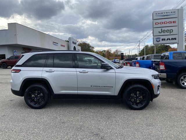 used 2024 Jeep Grand Cherokee car, priced at $33,881