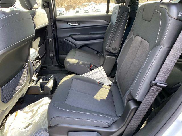 new 2025 Jeep Grand Cherokee L car, priced at $42,625