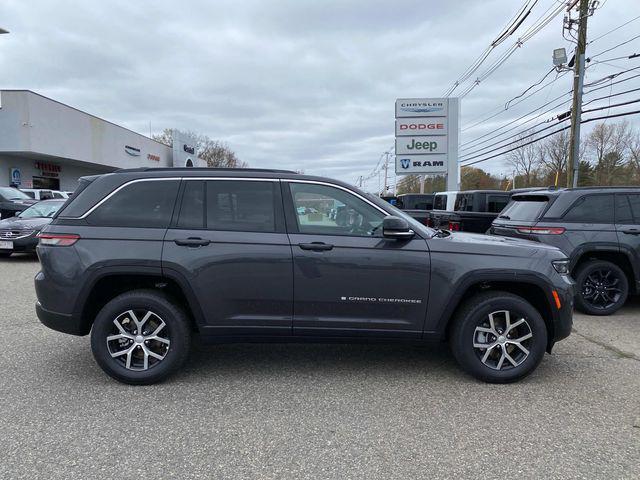 new 2024 Jeep Grand Cherokee car, priced at $43,422