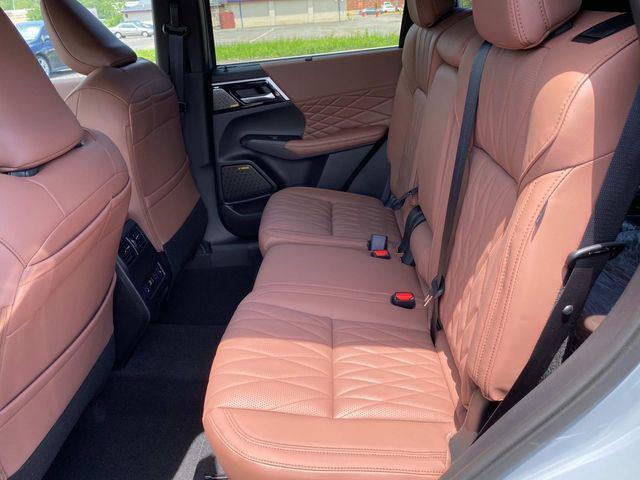 new 2025 Mitsubishi Outlander car, priced at $47,000