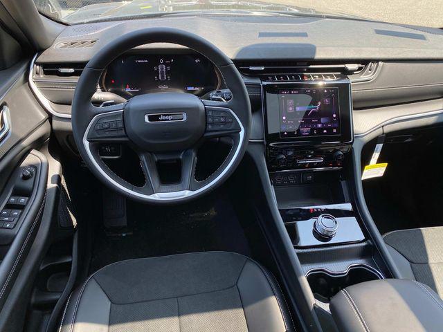 new 2025 Jeep Grand Cherokee car, priced at $46,125