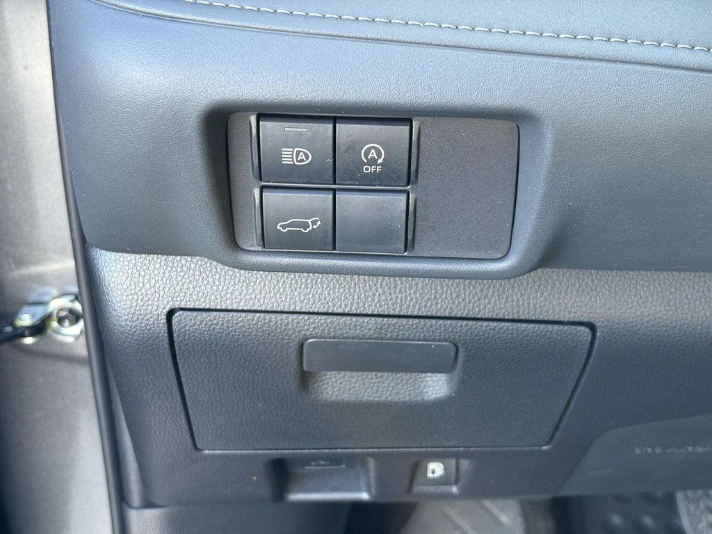 used 2023 Toyota Highlander car, priced at $37,908