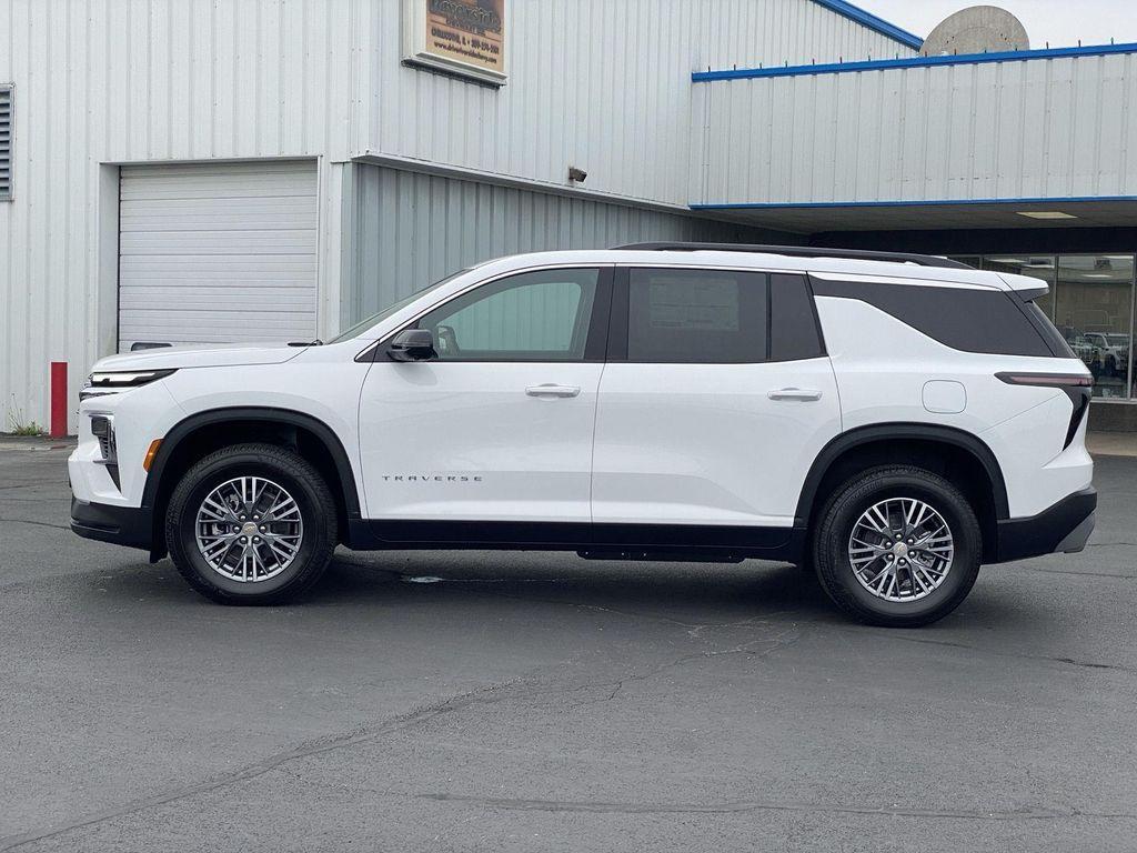 new 2025 Chevrolet Traverse car, priced at $40,995