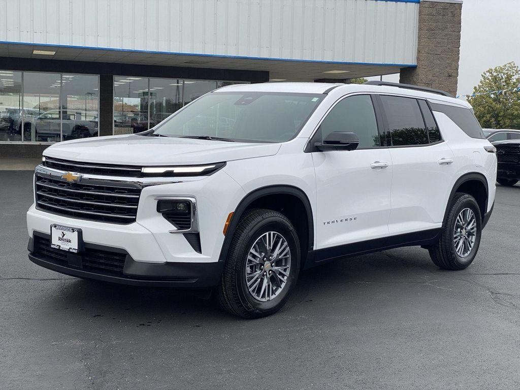 new 2025 Chevrolet Traverse car, priced at $40,995