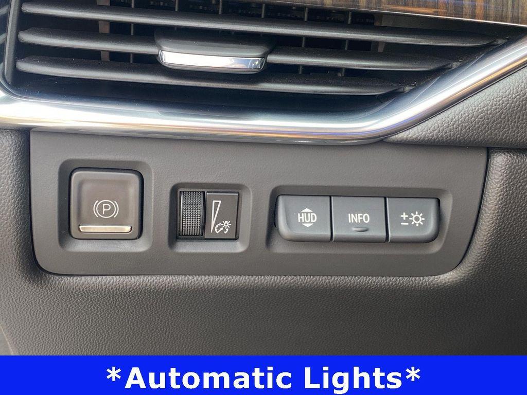 used 2022 Cadillac XT4 car, priced at $29,307
