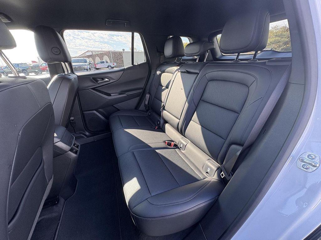 used 2025 Chevrolet Equinox car, priced at $28,399