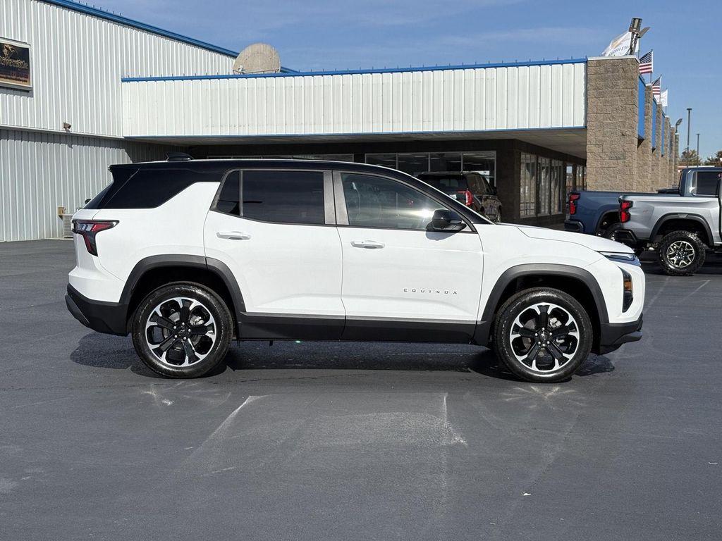 new 2026 Chevrolet Equinox car, priced at $33,600