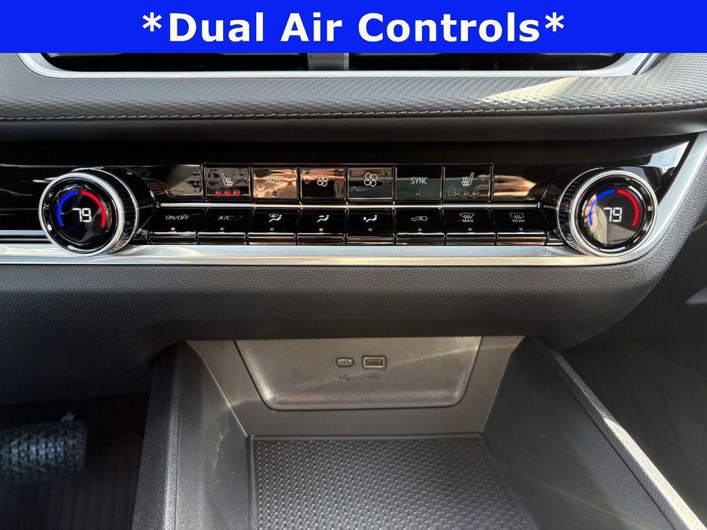 new 2026 Chevrolet Equinox car, priced at $33,600