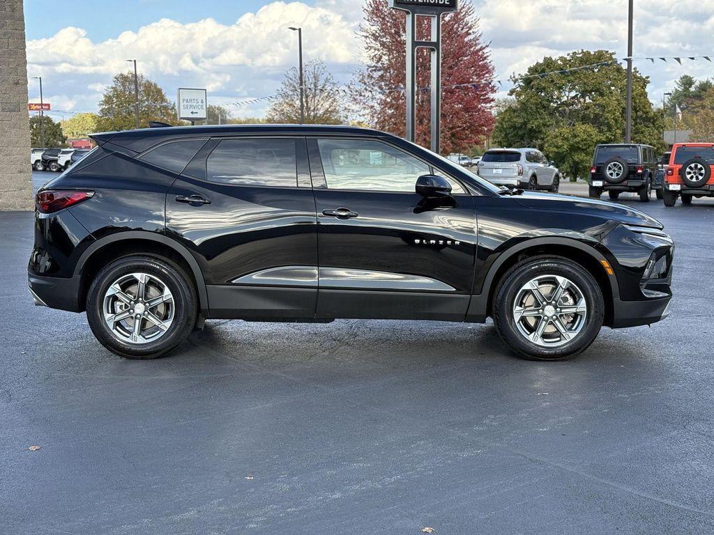 used 2025 Chevrolet Blazer car, priced at $31,344