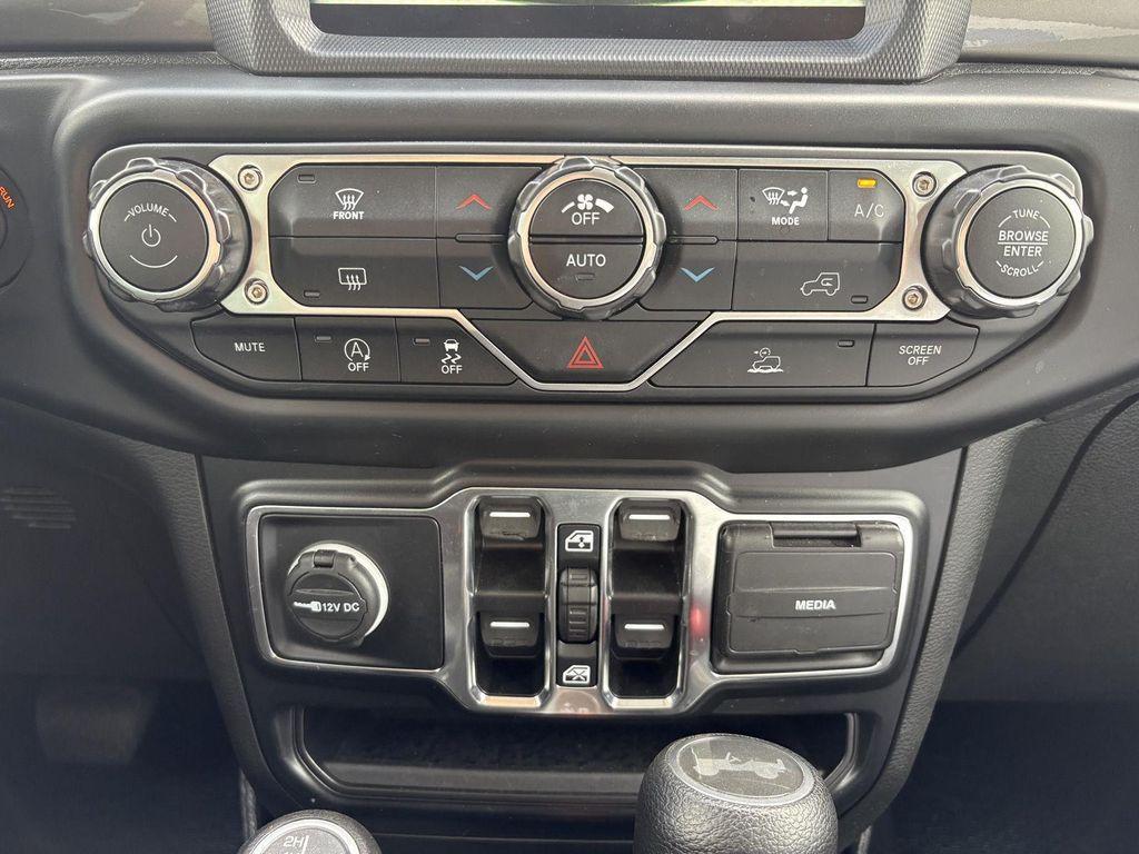 used 2022 Jeep Wrangler Unlimited car, priced at $31,344