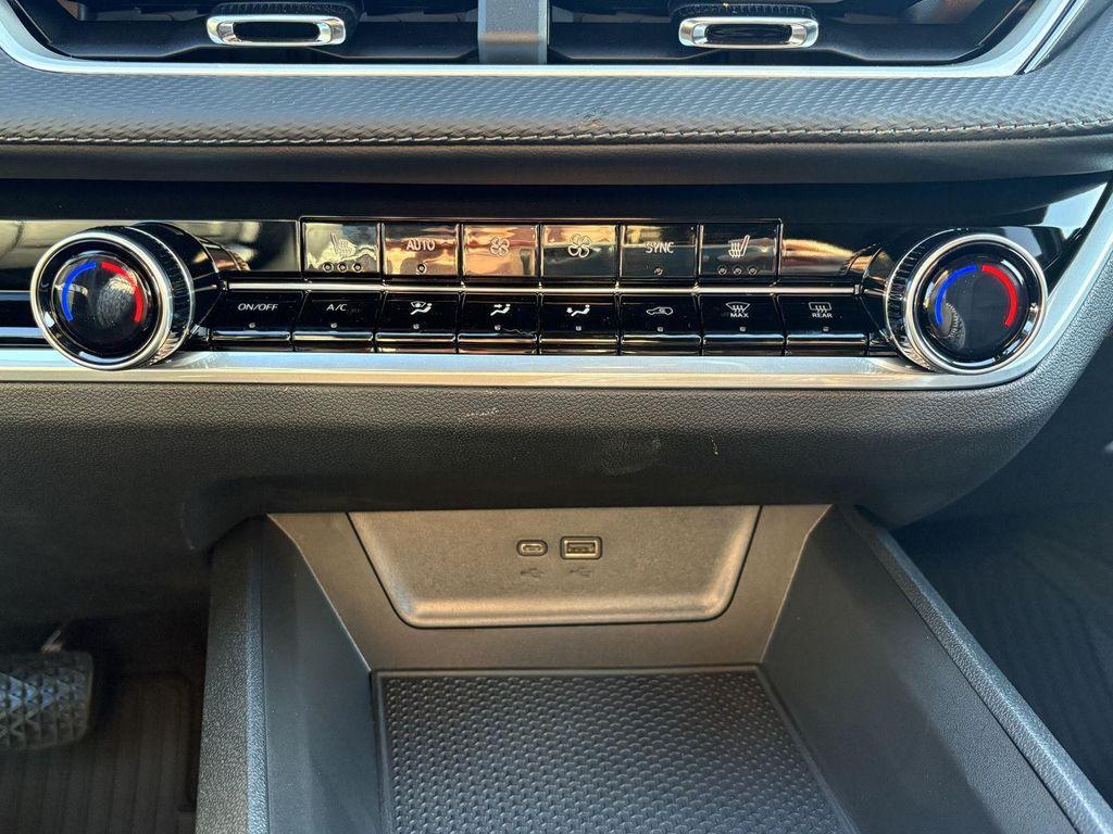 new 2026 Chevrolet Equinox car, priced at $32,627