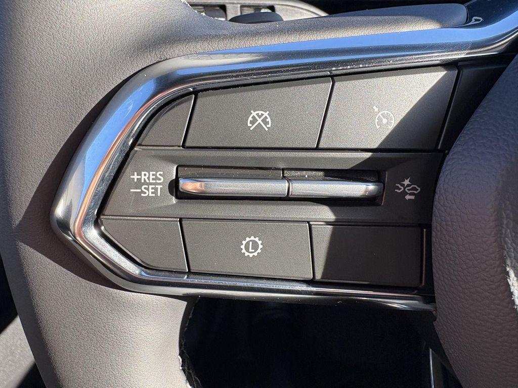 new 2026 Chevrolet Equinox car, priced at $32,627