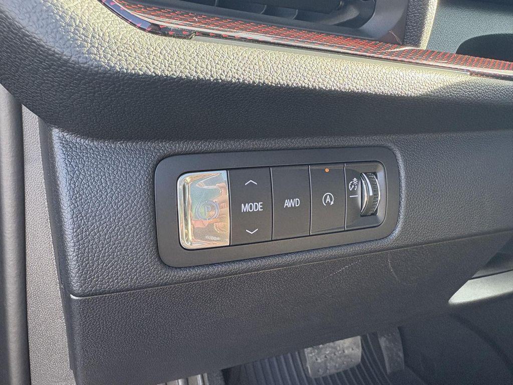 new 2026 Chevrolet Traverse car, priced at $55,693