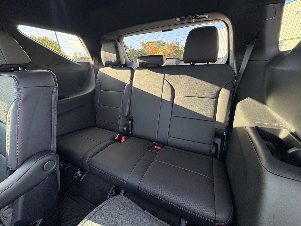 new 2026 Chevrolet Traverse car, priced at $55,693
